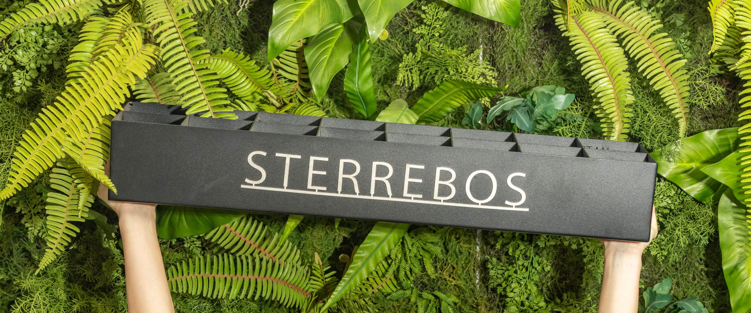 Zwart stalen naambord Sterrebos van Lokaalverrast